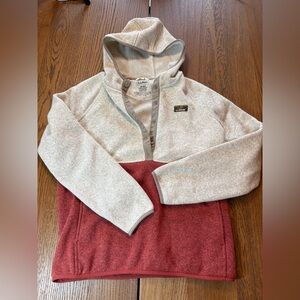 L.L. Bean W MED Red and Cream Pullover Swearer Fleece with Hood